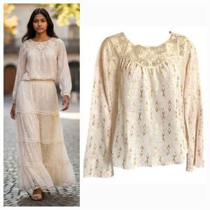 NEW Xhilaration Crochet Décolletage Gold Metallic Boho Top in Ivory Size Small